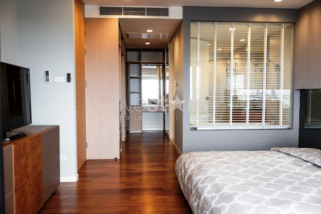 2 bedrooms condominium for rent between Sathorn and Lumpini area, photo 12