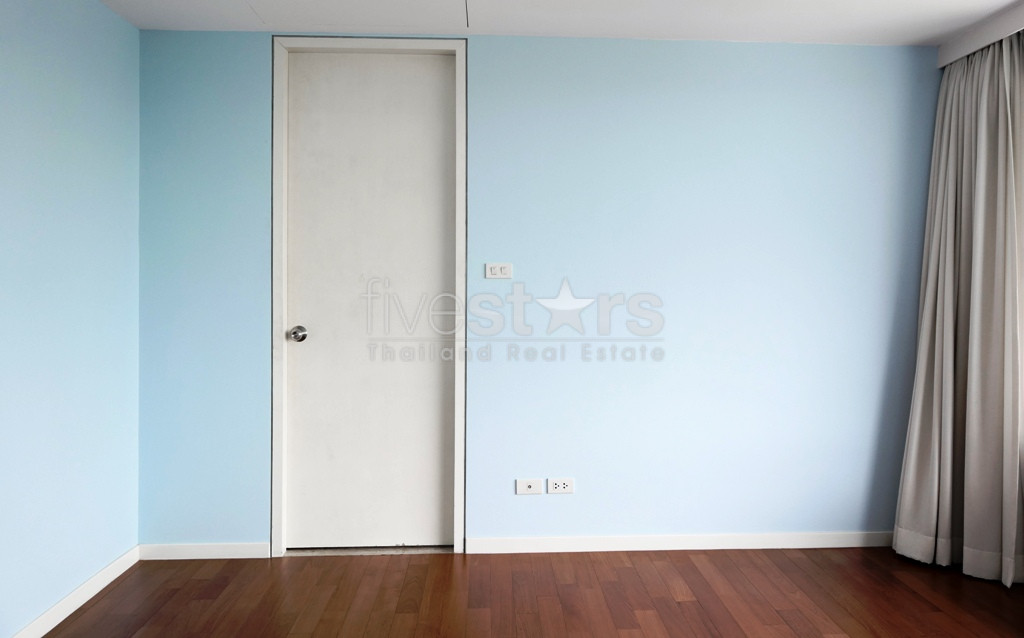 2 bedrooms condominium for rent between Sathorn and Lumpini area, photo 16