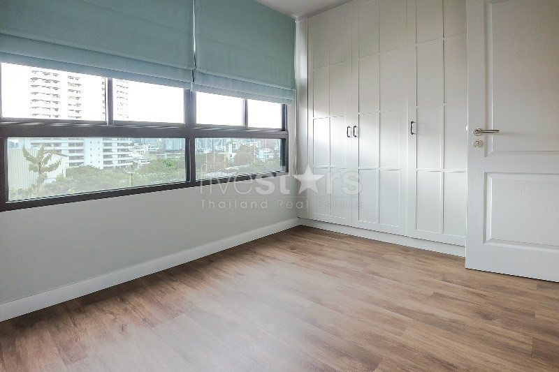 Appartement de 2 chambres à vendre près du MRT Klong Toey, photo 9