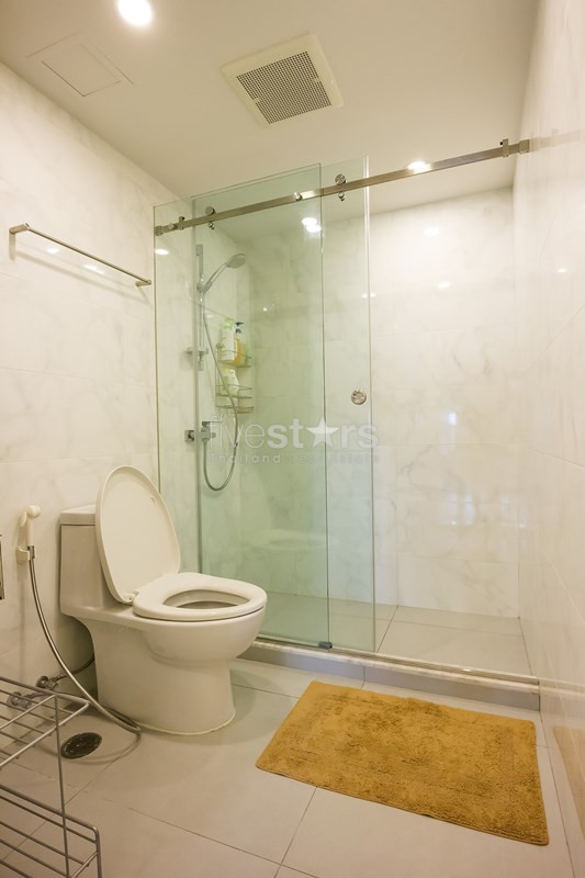 Appartement de 2 chambres à vendre près du MRT Klong Toey, photo 14