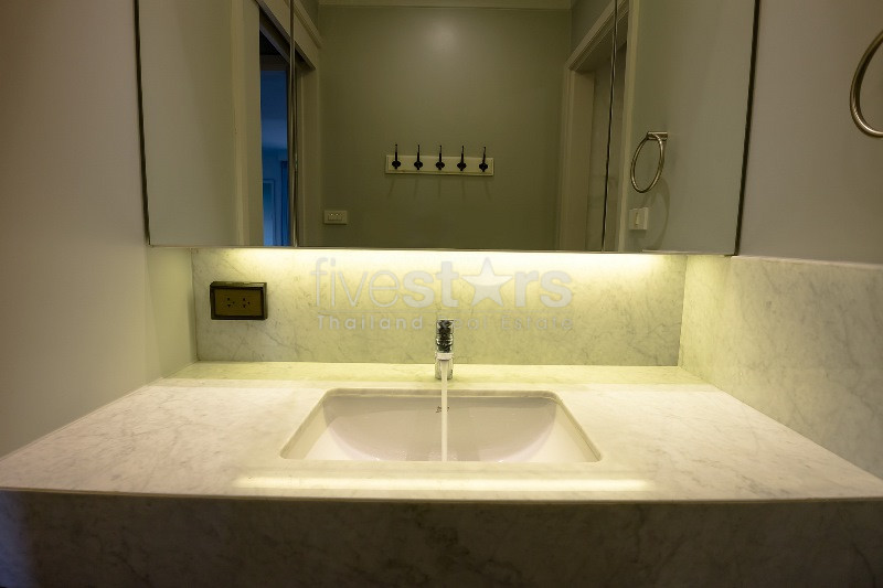 Appartement de 2 chambres à vendre près du MRT Klong Toey, photo 13