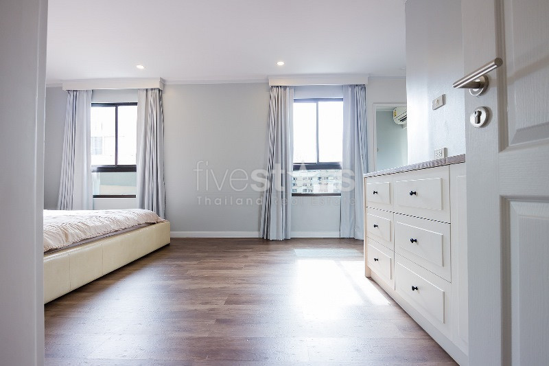 Appartement de 2 chambres à vendre près du MRT Klong Toey, photo 19