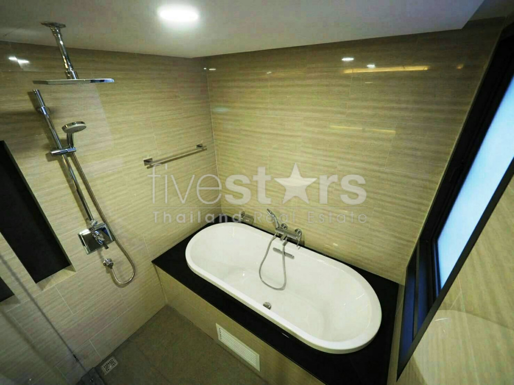 Appartement de 2 chambres à vendre à Langsuan, photo 6