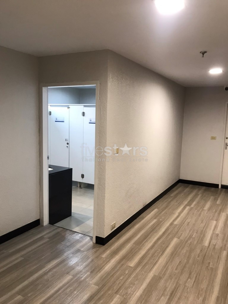 Office space for rent close to Lumpini MRT station, photo 15