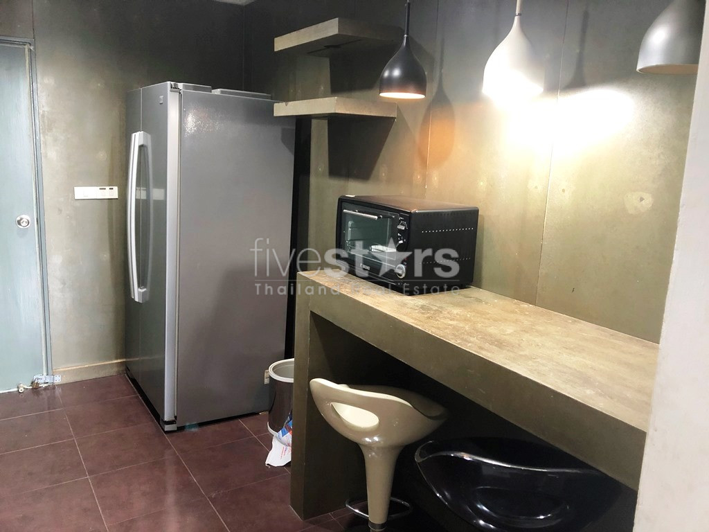 Condo de 3 chambres à louer à proximité des stations BTS Nana-Asoke, photo 6