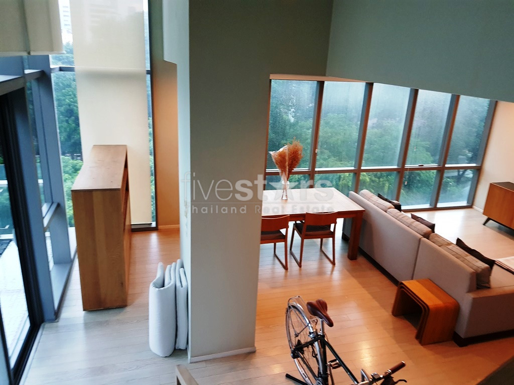 Condo en duplex de 2 chambres à louer près de la station de MRT Sukhumvit, photo 7