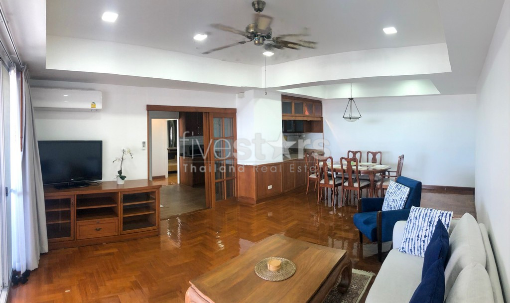 2-bedroom condo for sale a mere 300m from BTS Nana!, photo 6