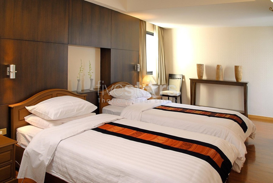 For Sale penthouse with roof garden 2 bedroom plus office room condo in Nana area, photo 4