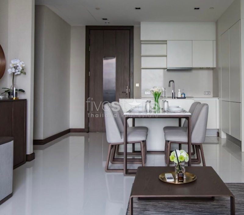 Condo moderne de 2 chambres à vendre près de la station Nana BTS, photo 8
