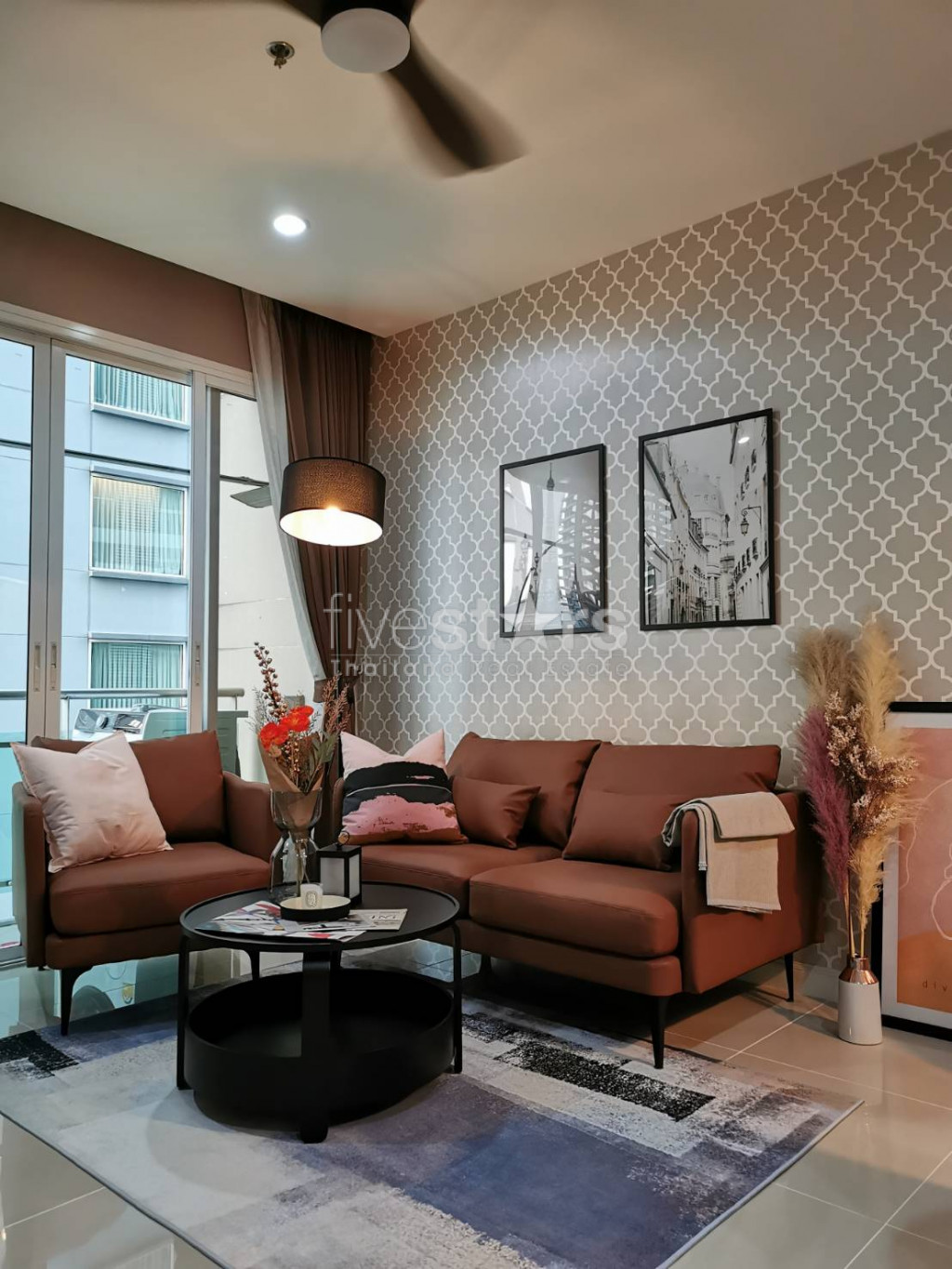 Condo 1 chambre à louer près de la station Nana BTS
