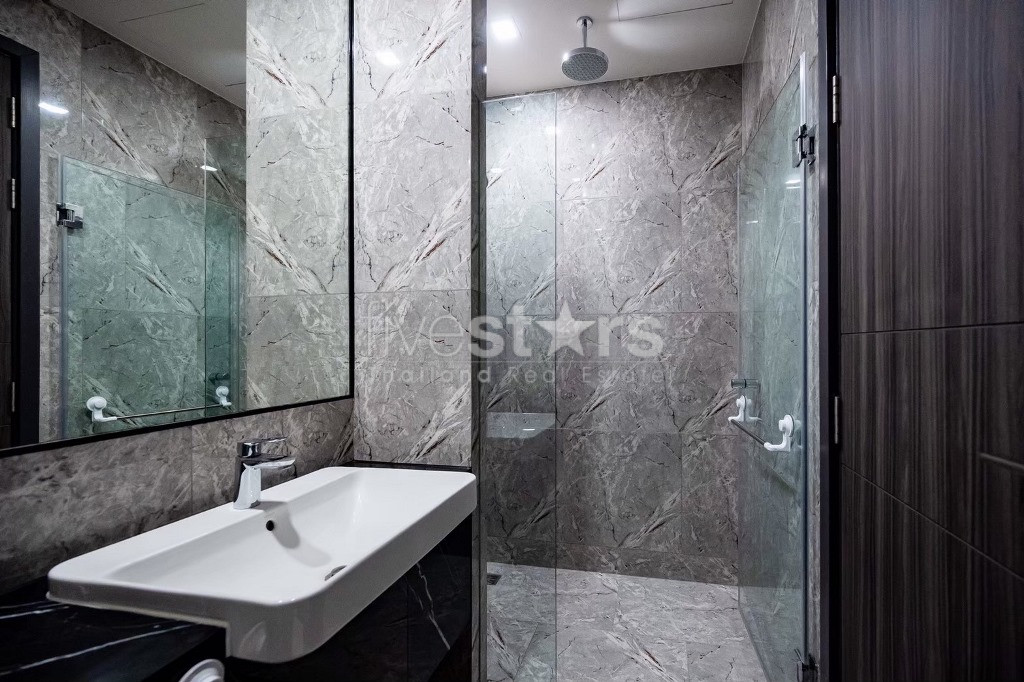 Condo moderne 1 chambre à louer près de la station Asoke BTS, photo 10