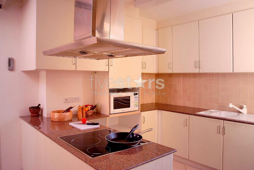 Penthouse 2 chambres jardin privé à vendre proche de la station Nana BTS, photo 13
