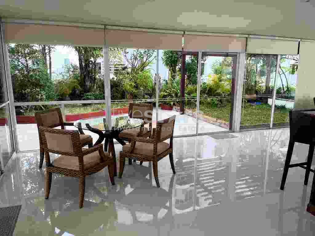 Penthouse 2 chambres jardin privé à vendre proche de la station Nana BTS, photo 3