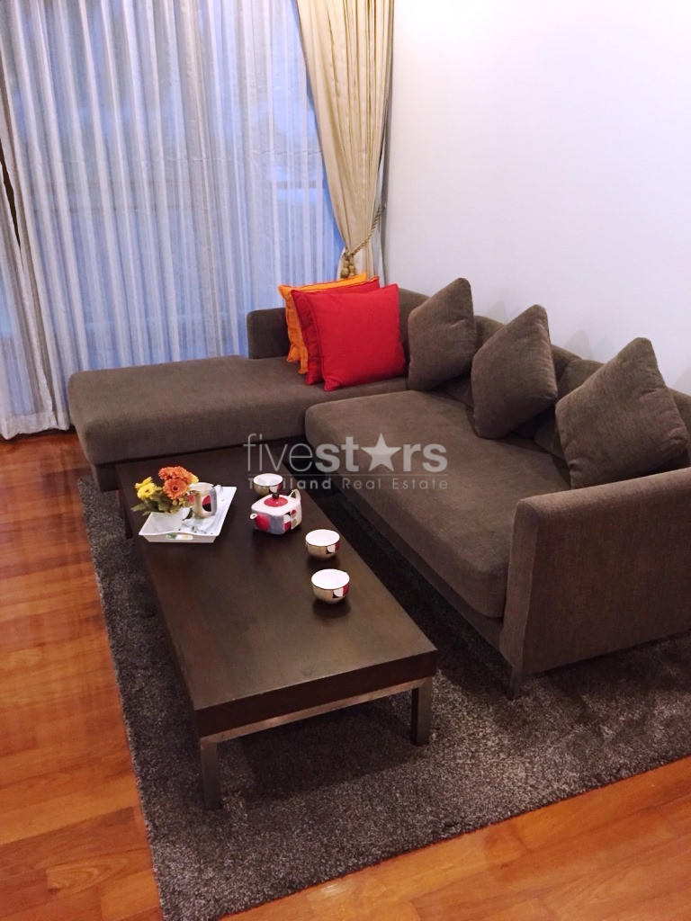 Condo de 2 chambres à louer sur la route Asoke à Ratchdaphisek, photo 3