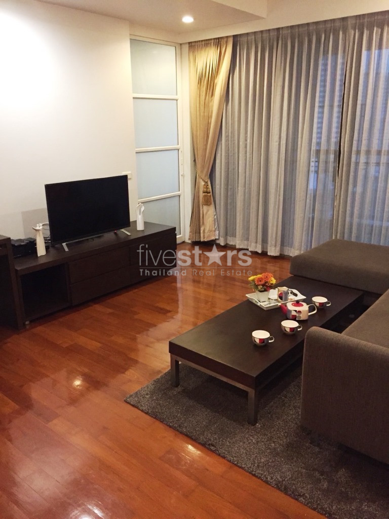 Condo de 2 chambres à louer sur la route Asoke à Ratchdaphisek, photo 2