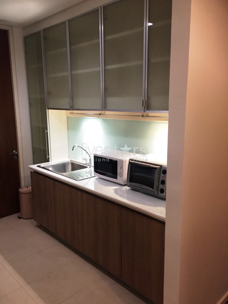 Condo de 2 chambres à louer sur la route Asoke à Ratchdaphisek, photo 9