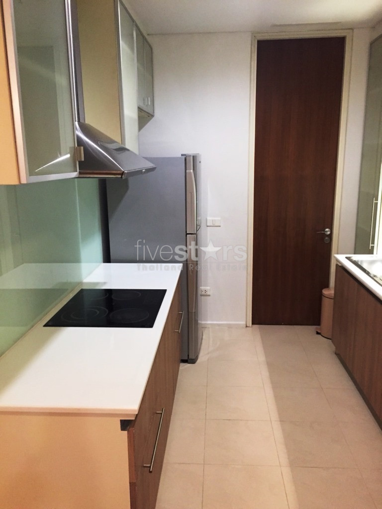Condo de 2 chambres à louer sur la route Asoke à Ratchdaphisek, photo 10