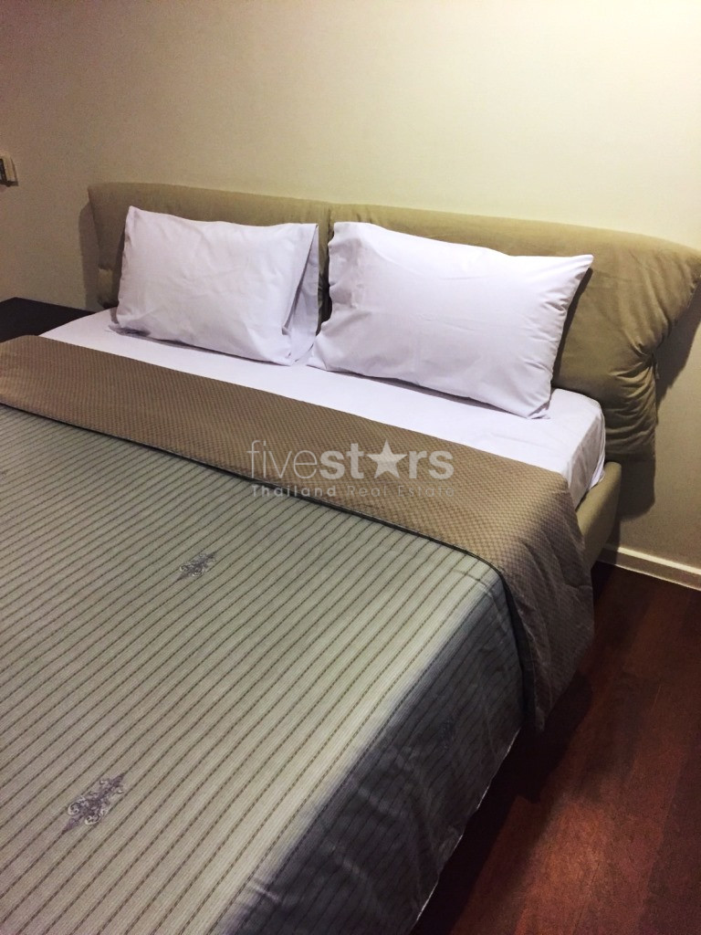 Condo de 2 chambres à louer sur la route Asoke à Ratchdaphisek, photo 4