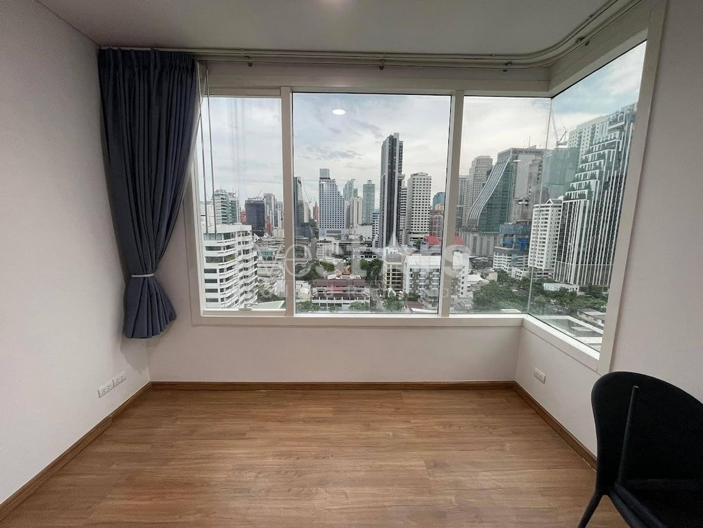 1-bedroom spacious condo for sale close to BTS Asoke, photo 6