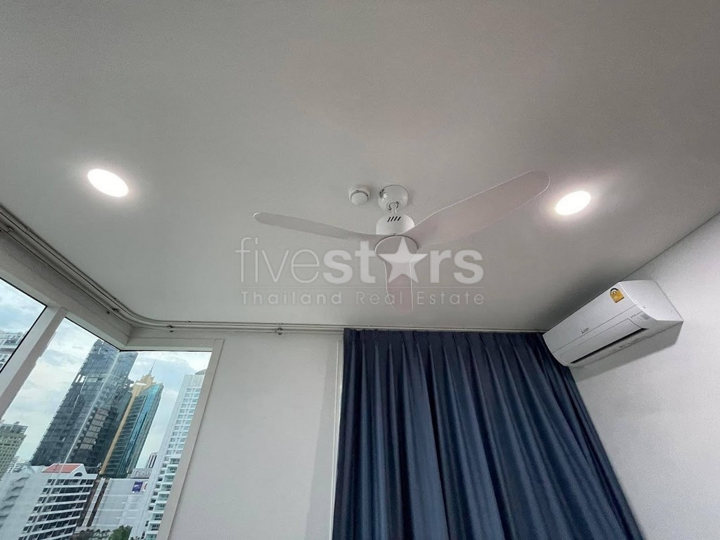 1-bedroom spacious condo for sale close to BTS Asoke, photo 10