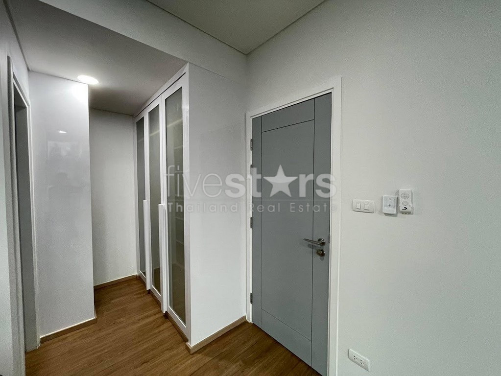 1-bedroom spacious condo for sale close to BTS Asoke, photo 8