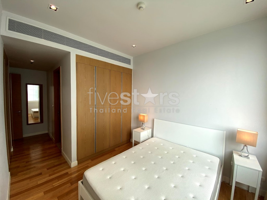 Condo de grande hauteur de 3 chambres à louer sur Asoke, photo 14