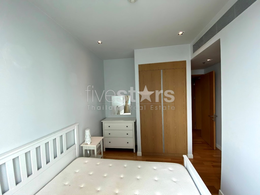 Condo de grande hauteur de 3 chambres à louer sur Asoke, photo 15