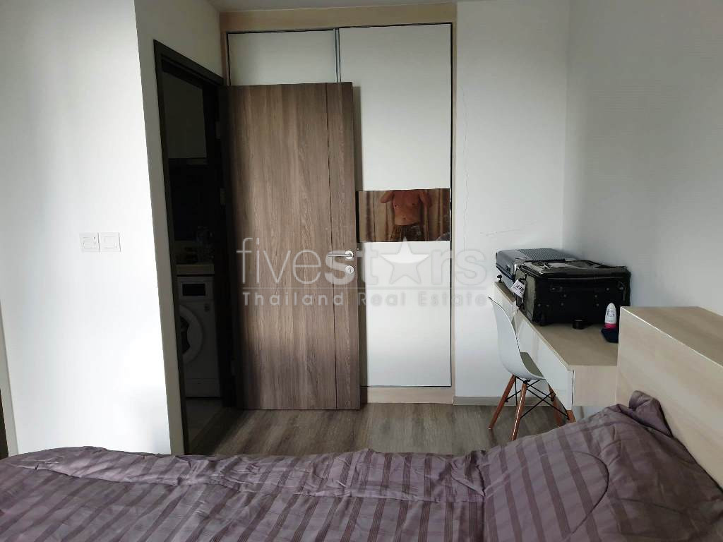Condo 1 chambre à vendre près de la station MRT Petchaburi, photo 4