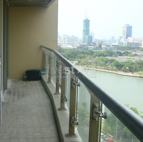 Condo de 2 chambres à louer sur la route Asoke à Ratchdaphisek