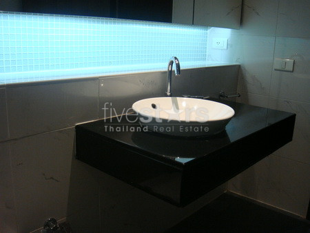 Condo de 2 chambres à louer sur la route Asoke à Ratchdaphisek, photo 14