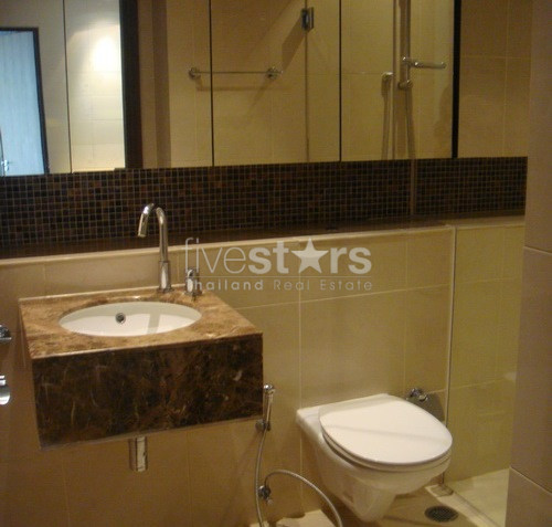 Condo de 2 chambres à louer sur la route Asoke à Ratchdaphisek, photo 12