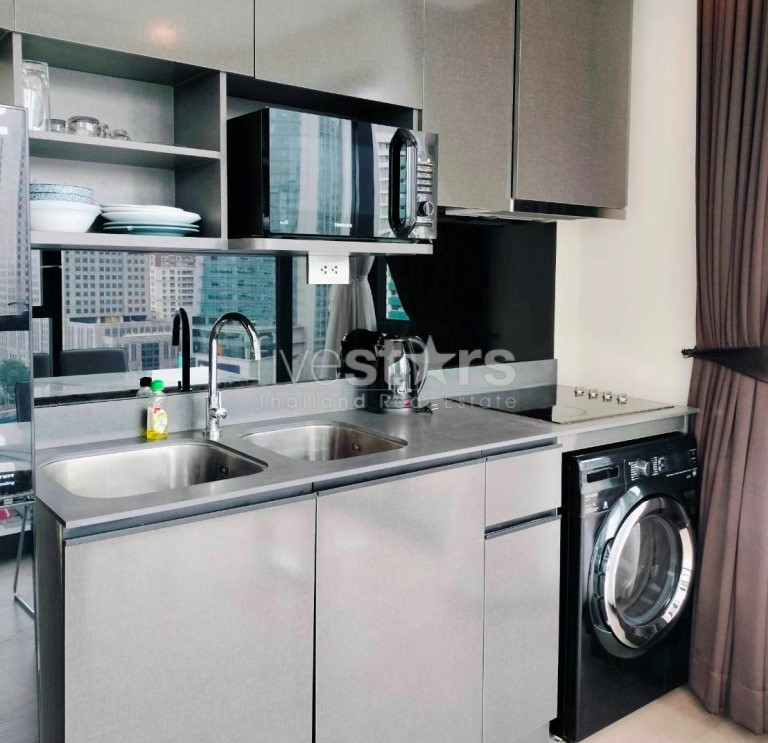 Condo moderne de 2 chambres à louer près de la station Asoke BTS, photo 11