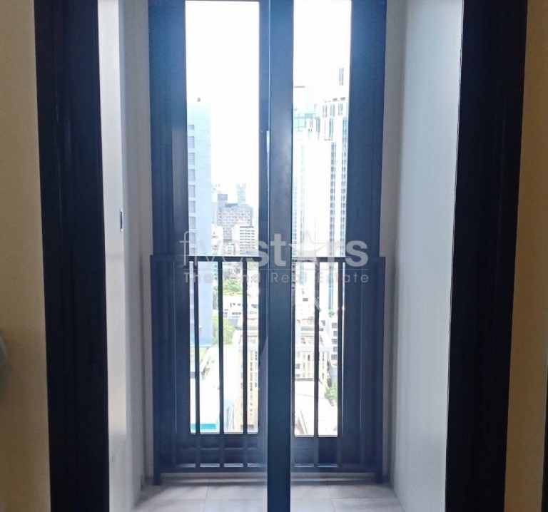 Condo moderne de 2 chambres à louer près de la station Asoke BTS, photo 10