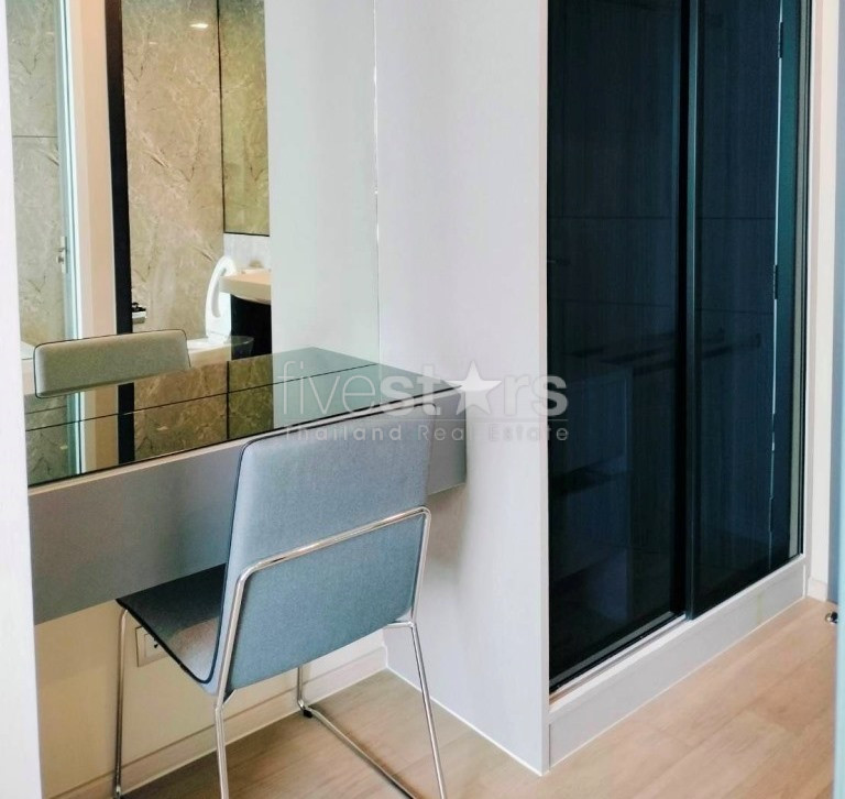 Condo moderne de 2 chambres à louer près de la station Asoke BTS, photo 9