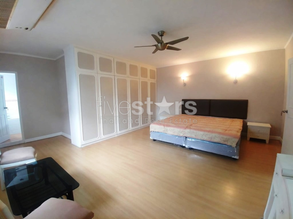 Condo de 4 chambres à louer près de la station BTS Asoke, photo 3
