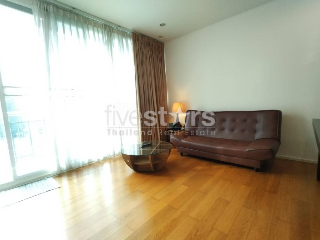 Condo 1 chambre à louer sur Asoke