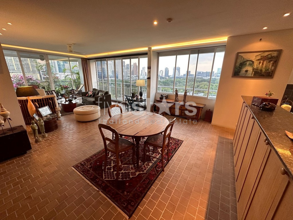 2-bedroom spacious and quiet condo for sale close to BTS Nana, photo 5