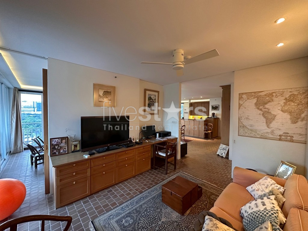 2-bedroom spacious and quiet condo for sale close to BTS Nana, photo 17