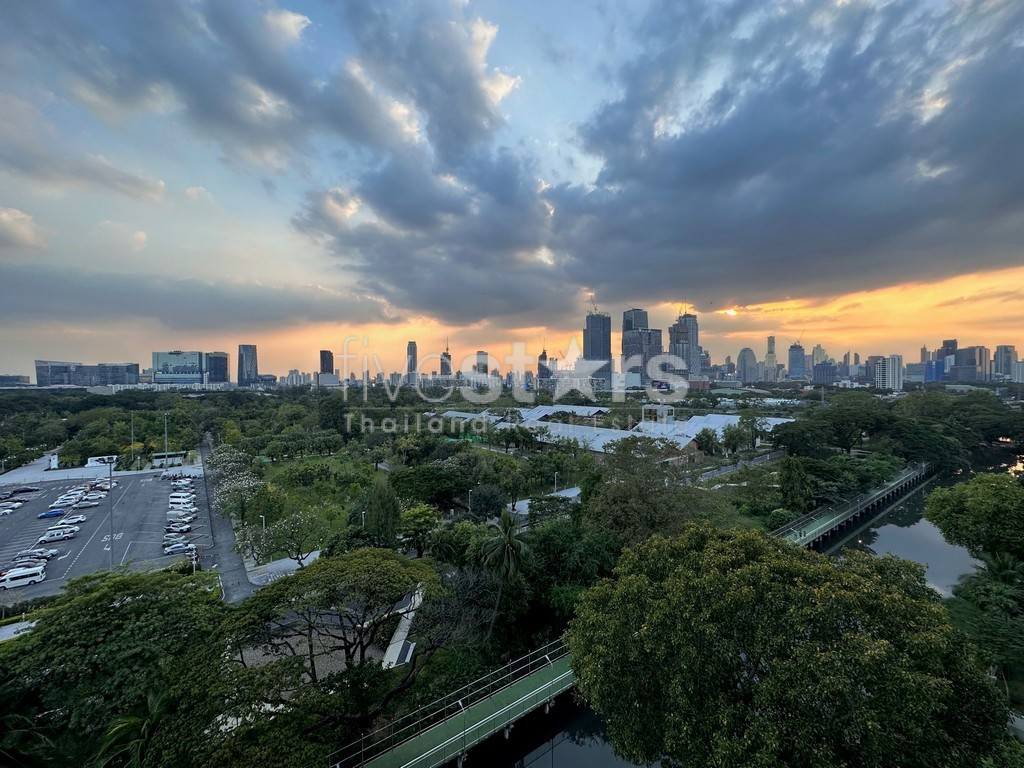 2-bedroom spacious and quiet condo for sale close to BTS Nana