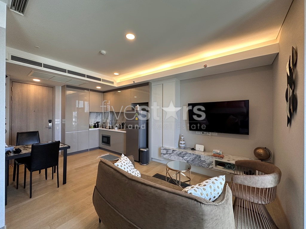 Condo moderne 1 chambre à louer sur la route Ratchadaphisek vers Asoke