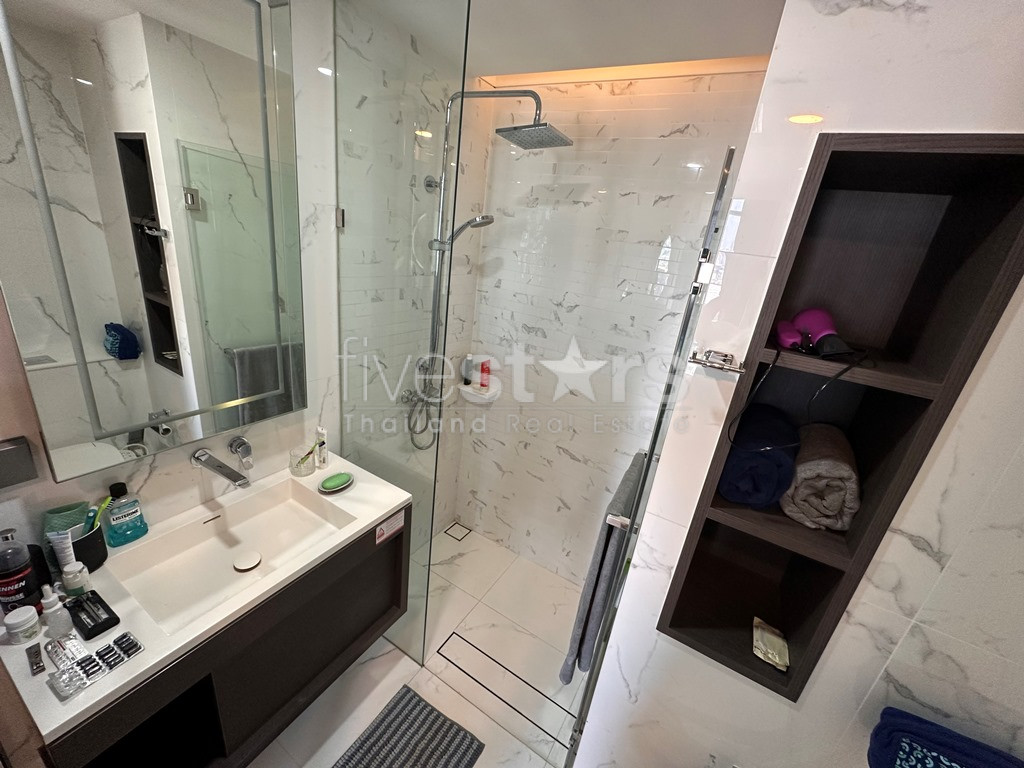 Condo moderne 1 chambre à louer sur la route Ratchadaphisek vers Asoke, photo 13