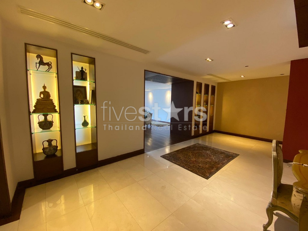 Condo spacieux de 3 chambres à louer sur Nana à Phetchaburi, photo 2