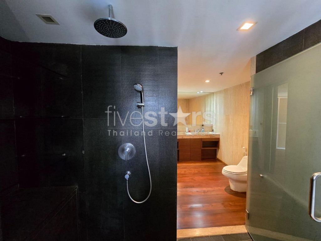 Condo spacieux de 3 chambres à louer sur Nana à Phetchaburi, photo 10