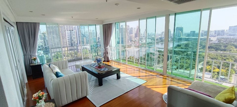 Grand appartement de 2 chambres à louer à Nana