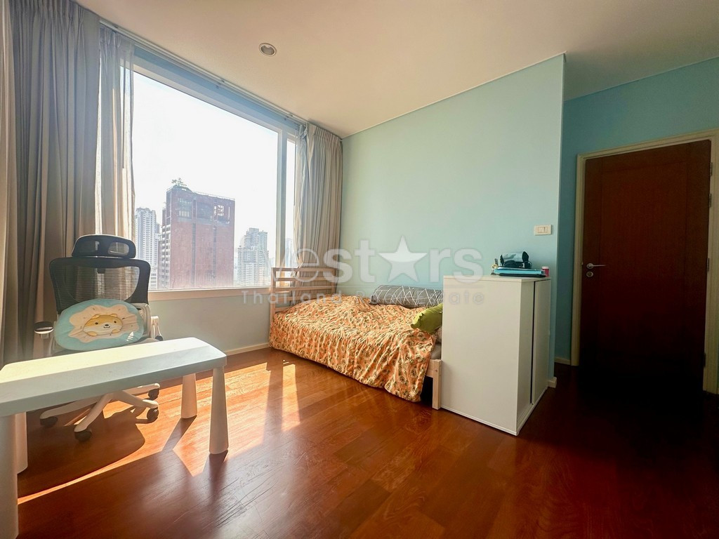Appartement de 3 chambres spacieux à vendre proche BTS Asoke, photo 14