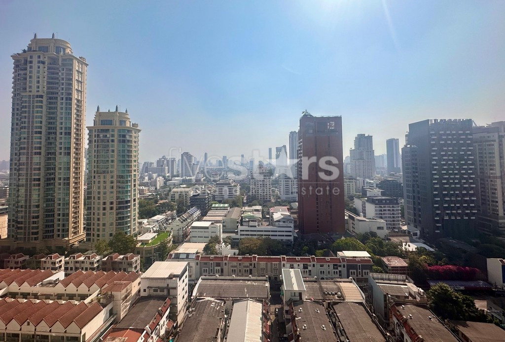 Appartement de 3 chambres spacieux à vendre proche BTS Asoke, photo 17