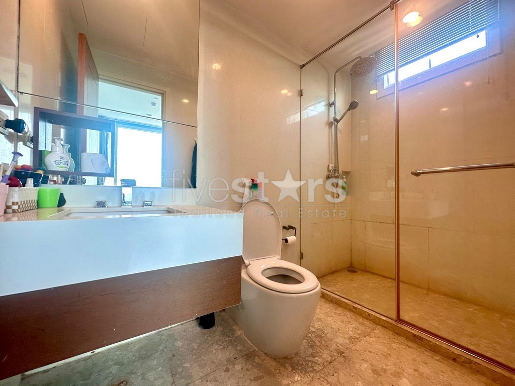 Appartement de 3 chambres spacieux à vendre proche BTS Asoke, photo 16