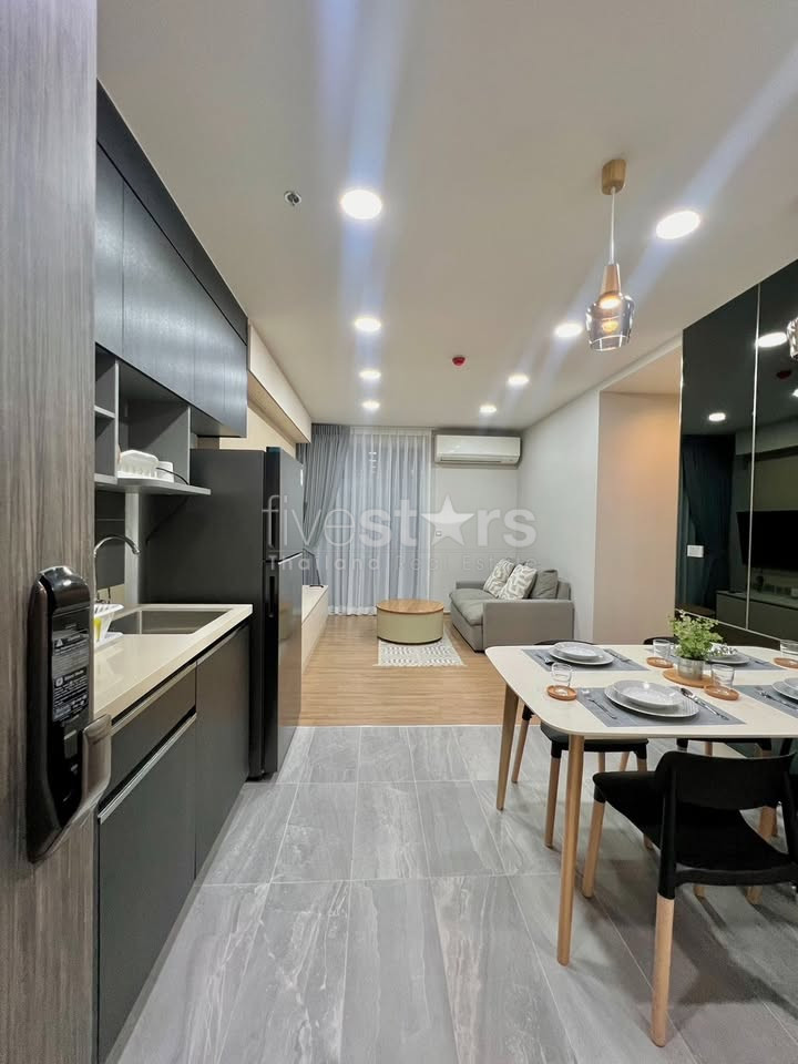 Appartement moderne de 2 chambres à vendre à Asoke, photo 3