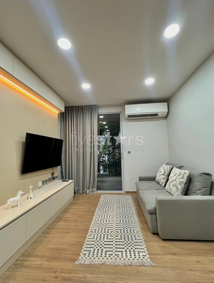 Appartement moderne de 2 chambres à vendre à Asoke
