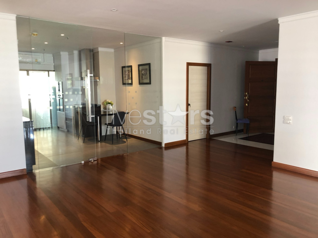 Condo de 3 chambres à louer sur Nana, photo 3